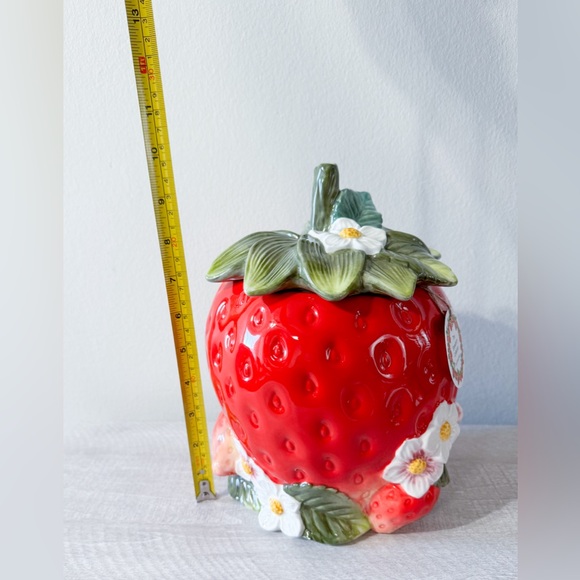 Corner Ruby Dining Strawberry Collection By Corner Ruby Canister